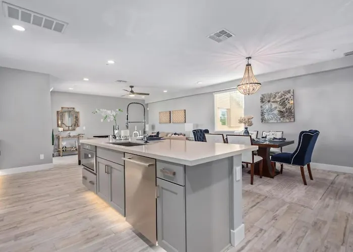 Miller Square 1005